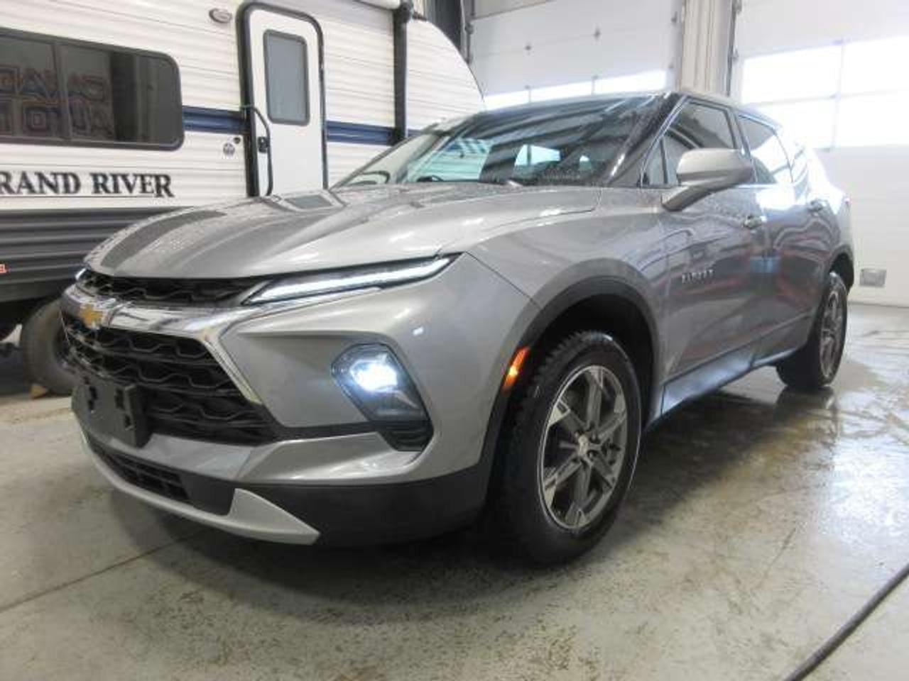 2023 Chevrolet Blazer LT AWD, APPLE/ANDROID, A/C, BT, ALLOYS, 68K! Photo3