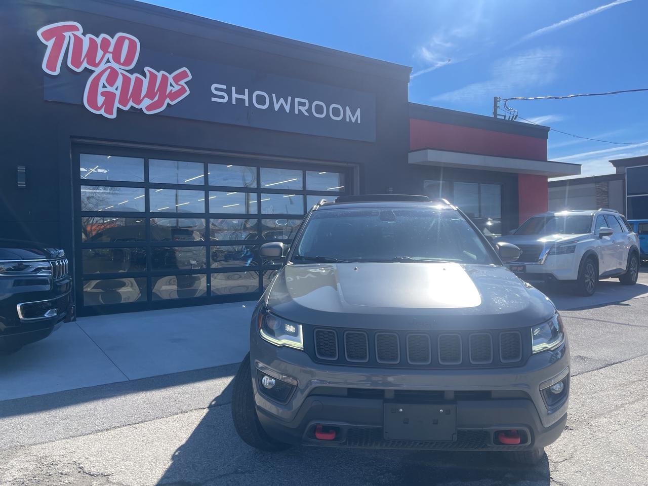 2021 Jeep Compass Trailhawk Elite 4WD Panoroof Nav Back Up Cam Photo