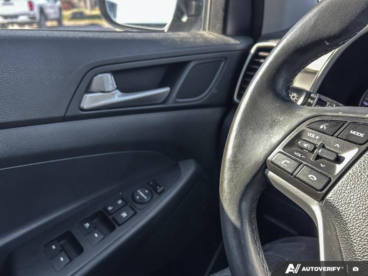 2021 Hyundai Tucson Preferred w/Sun & Leather Package 4dr All-Wheel Drive Photo