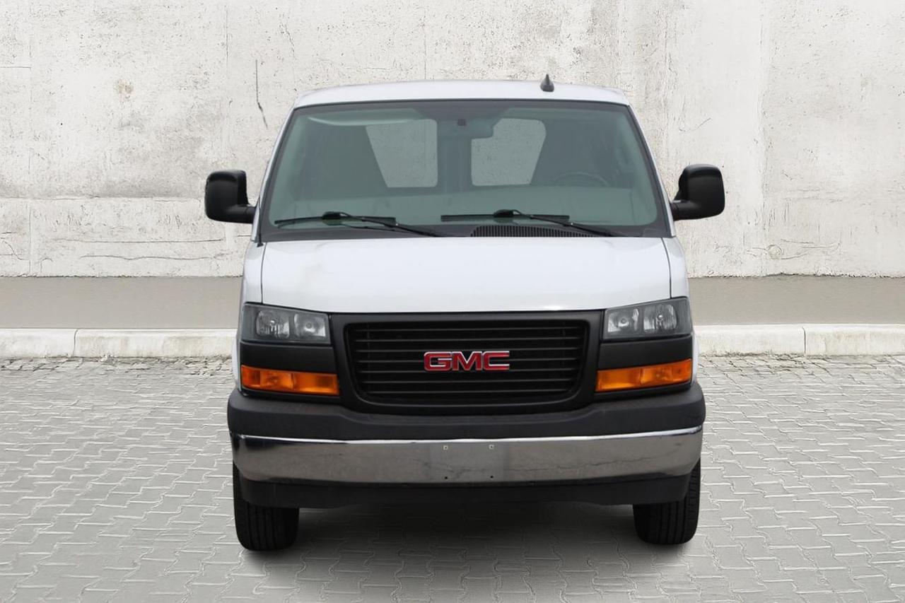 2020 GMC Savana G2500  ReverseCamera Photo
