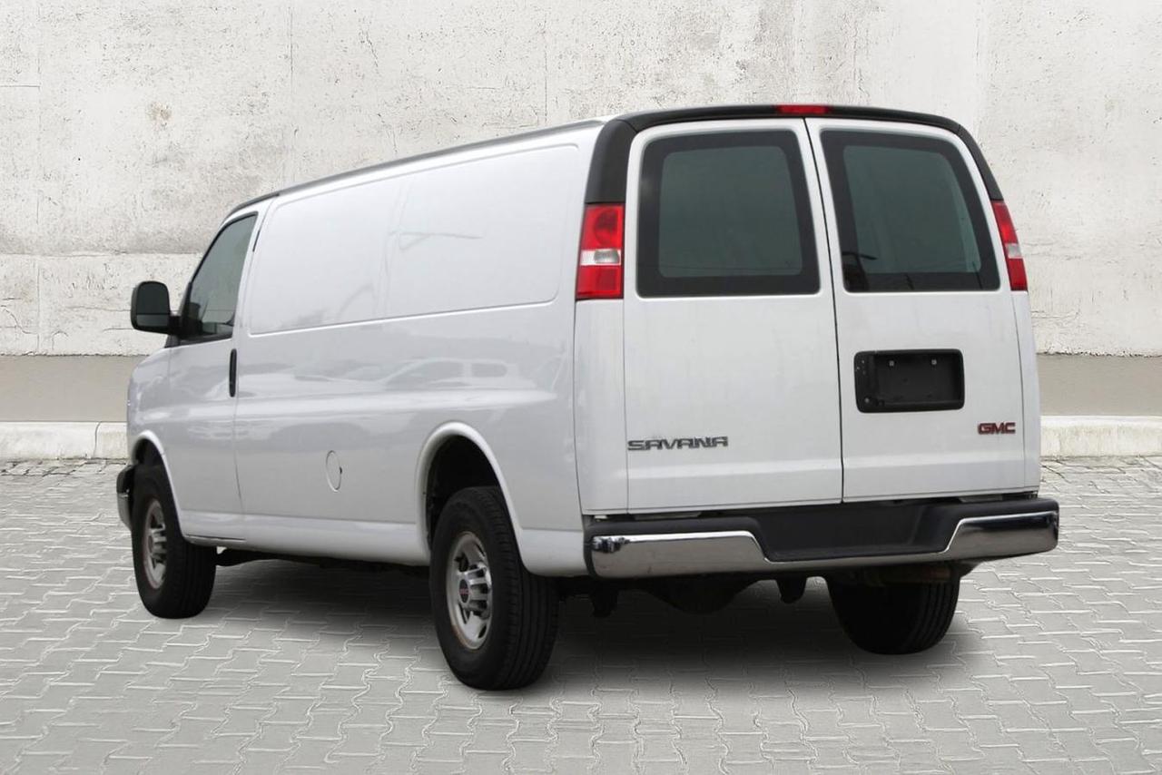 2020 GMC Savana G2500  ReverseCamera Photo3