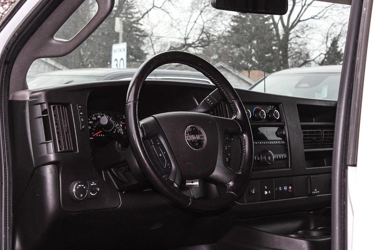 2020 GMC Savana G2500  ReverseCamera Photo