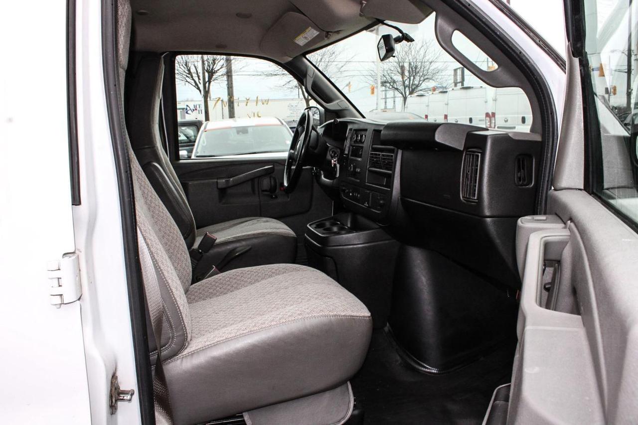 2020 GMC Savana G2500  ReverseCamera Photo
