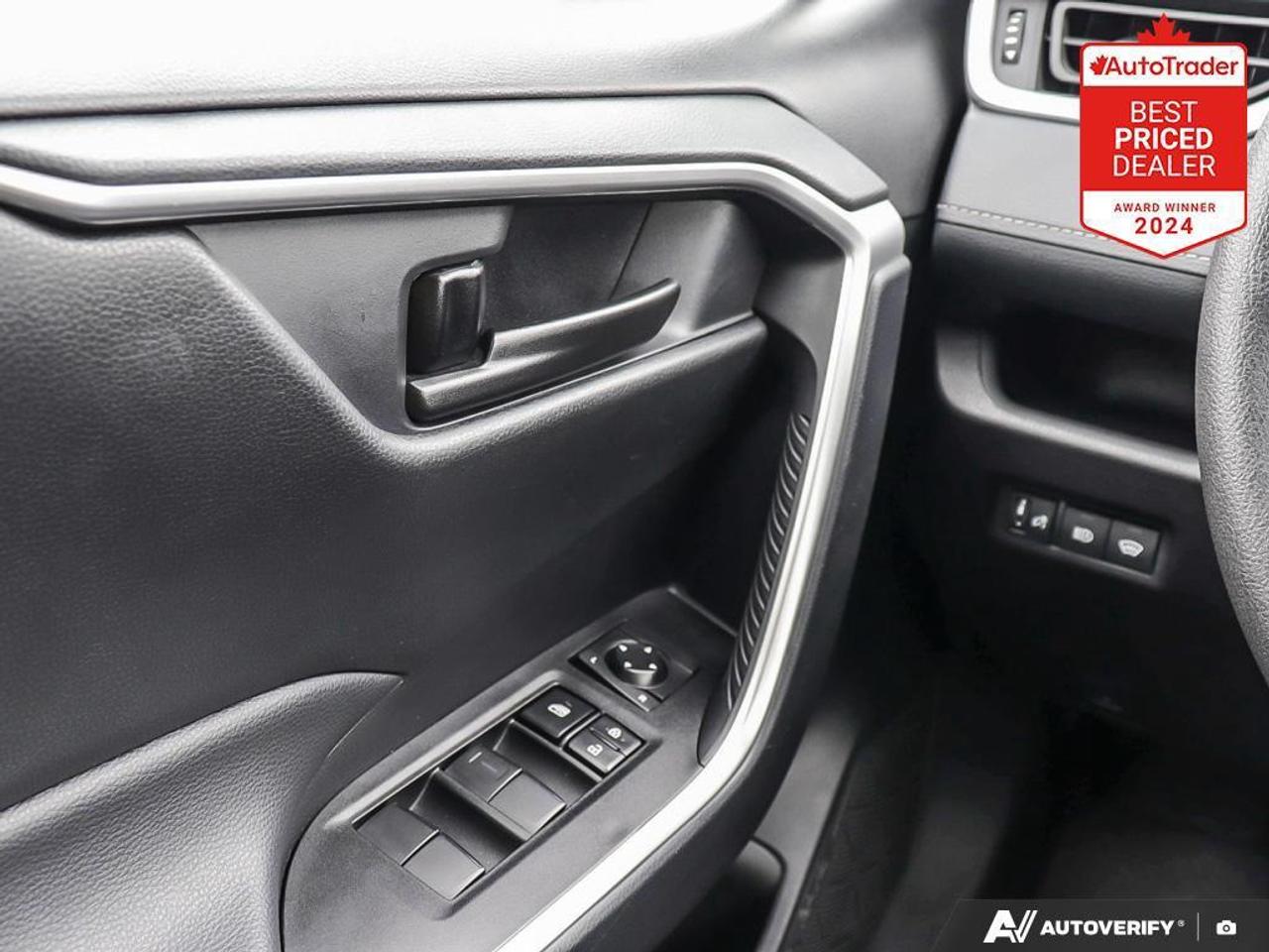 2025 Toyota RAV4 LE 4dr All-wheel Drive Photo