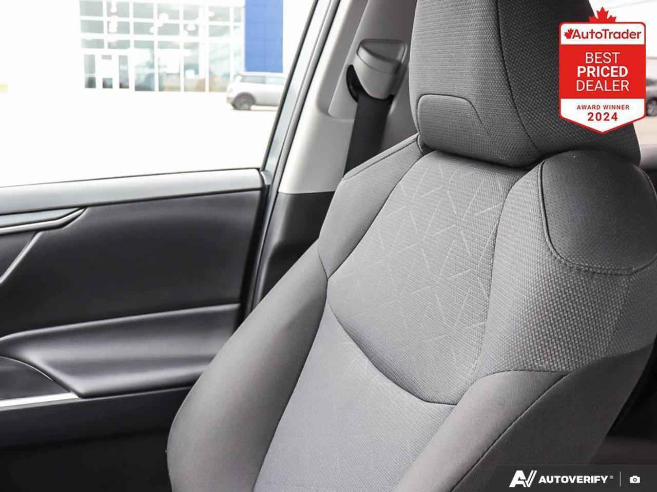 2025 Toyota RAV4 LE 4dr All-wheel Drive Photo