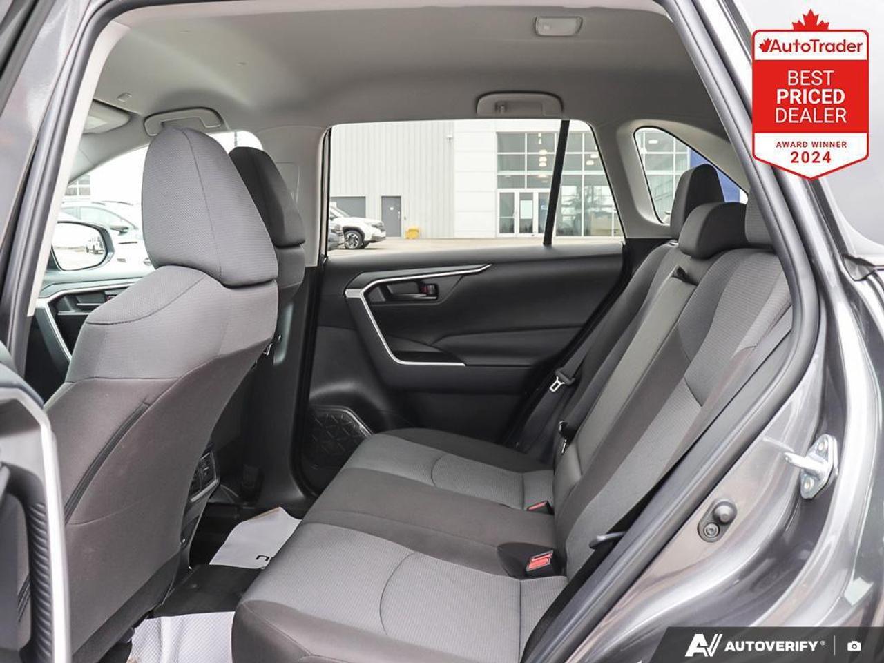 2025 Toyota RAV4 LE 4dr All-wheel Drive Photo