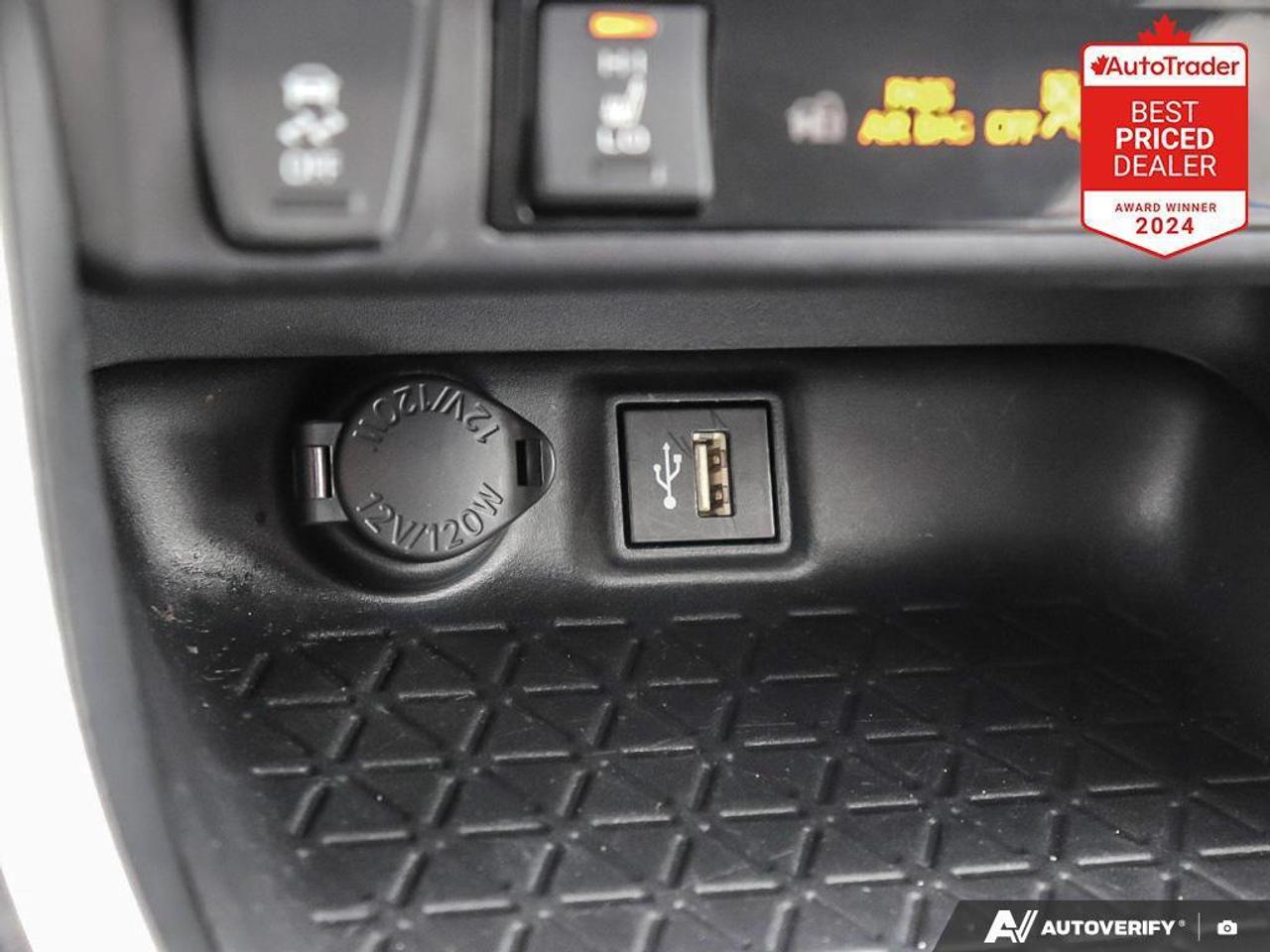 2025 Toyota RAV4 LE 4dr All-wheel Drive Photo