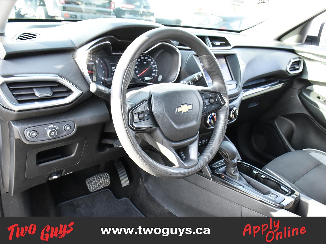 2022 Chevrolet TrailBlazer LT FWD   Blackout Pkg   Clean CF Photo