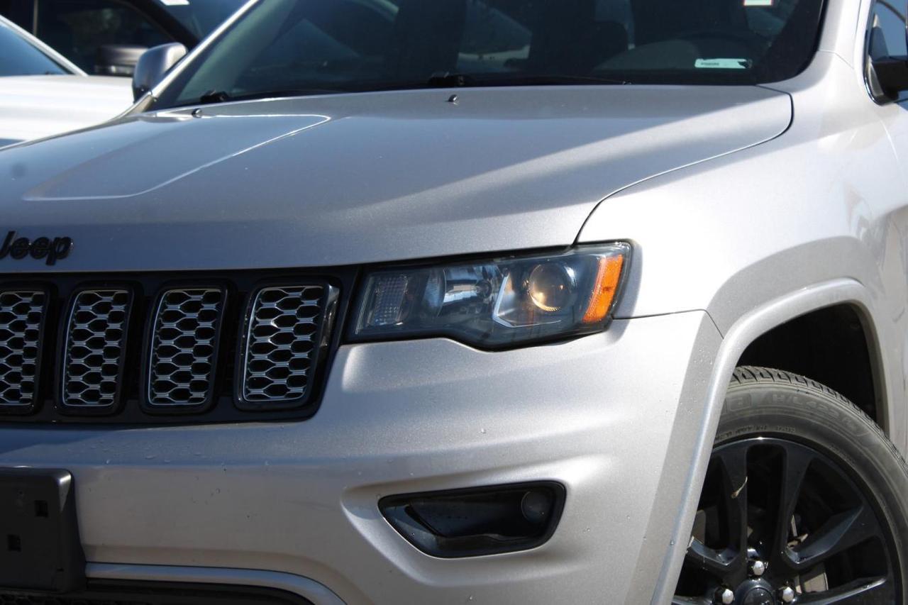 2020 Jeep Grand Cherokee L Laredo  Gps SiriusXM BkpCam HtdSeats Sunroof Photo