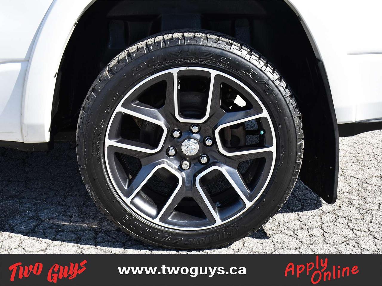 2021 RAM 1500 Laramie 5.7L E-Torque Crew 4WD   Level 2   Panoroo Photo