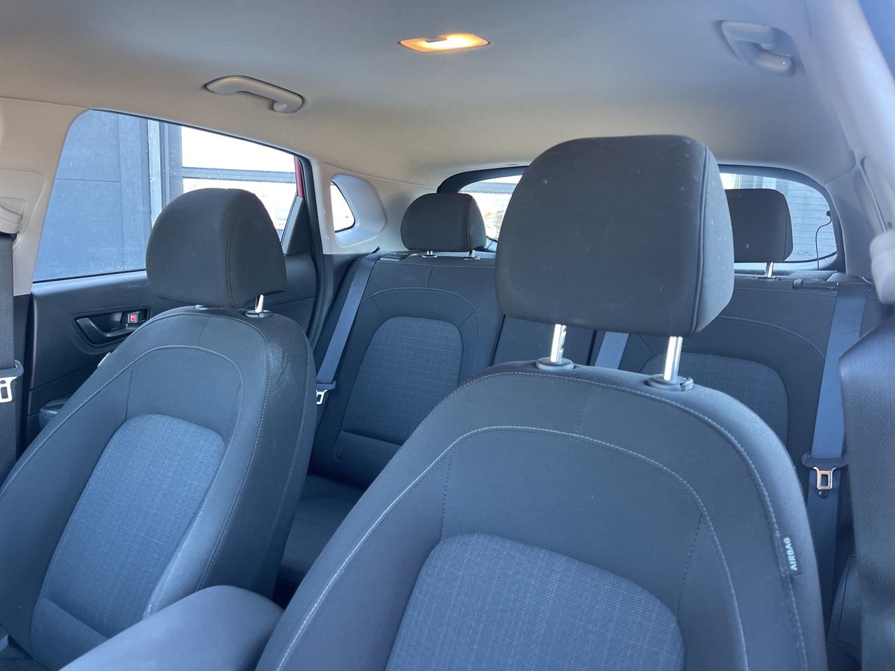 2022 Hyundai KONA Essential AWD Photo