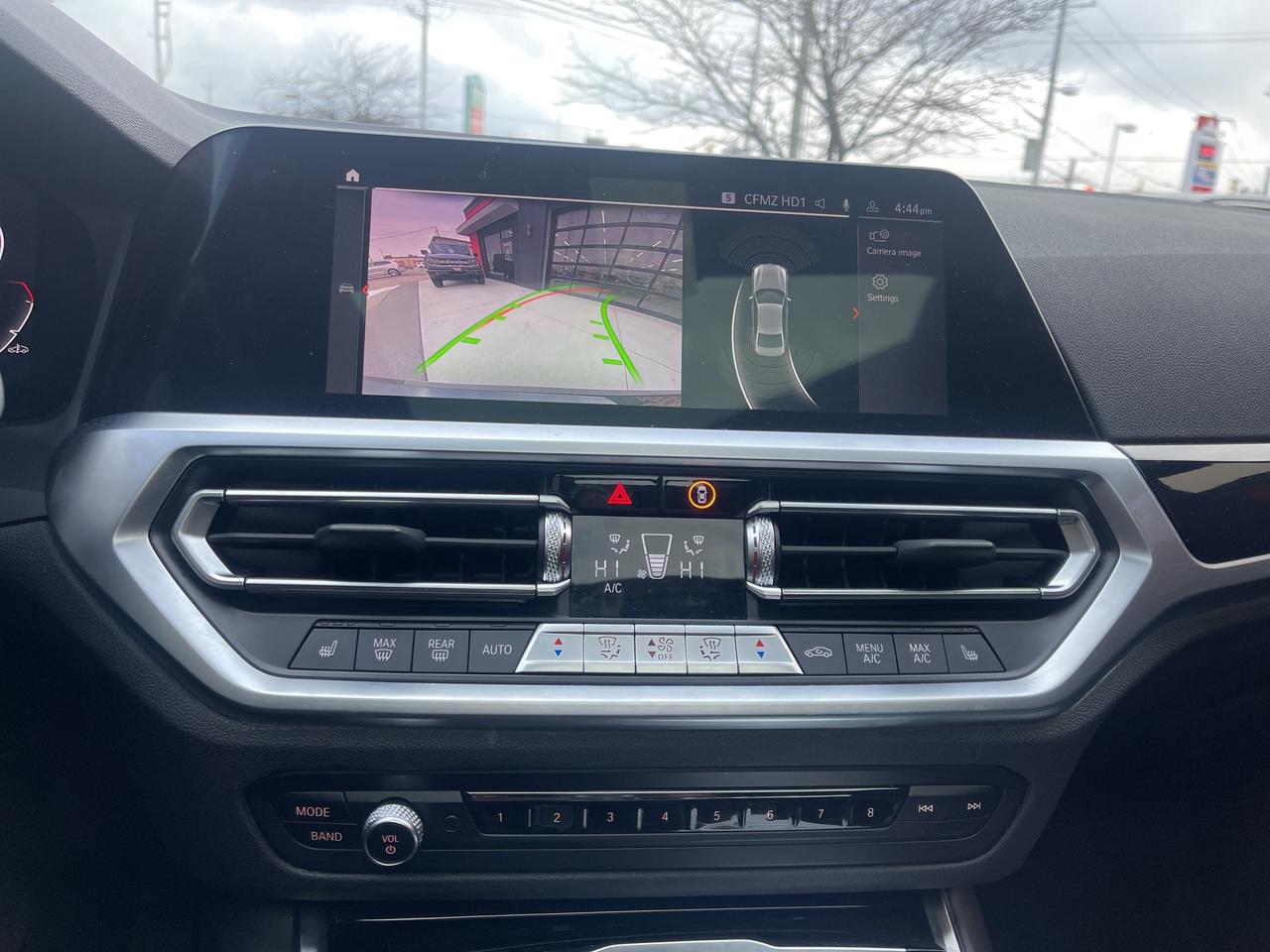 2022 BMW 335i xDrive AWD Leather Nav Sunroof Back Up Camera Photo3