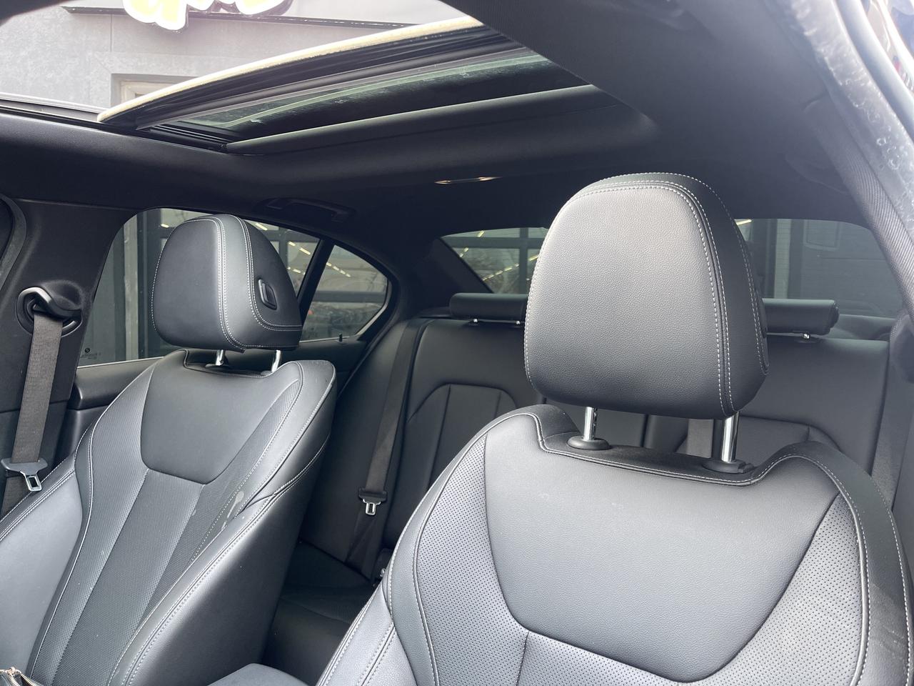 2022 BMW 335i xDrive AWD Leather Nav Sunroof Back Up Camera Photo