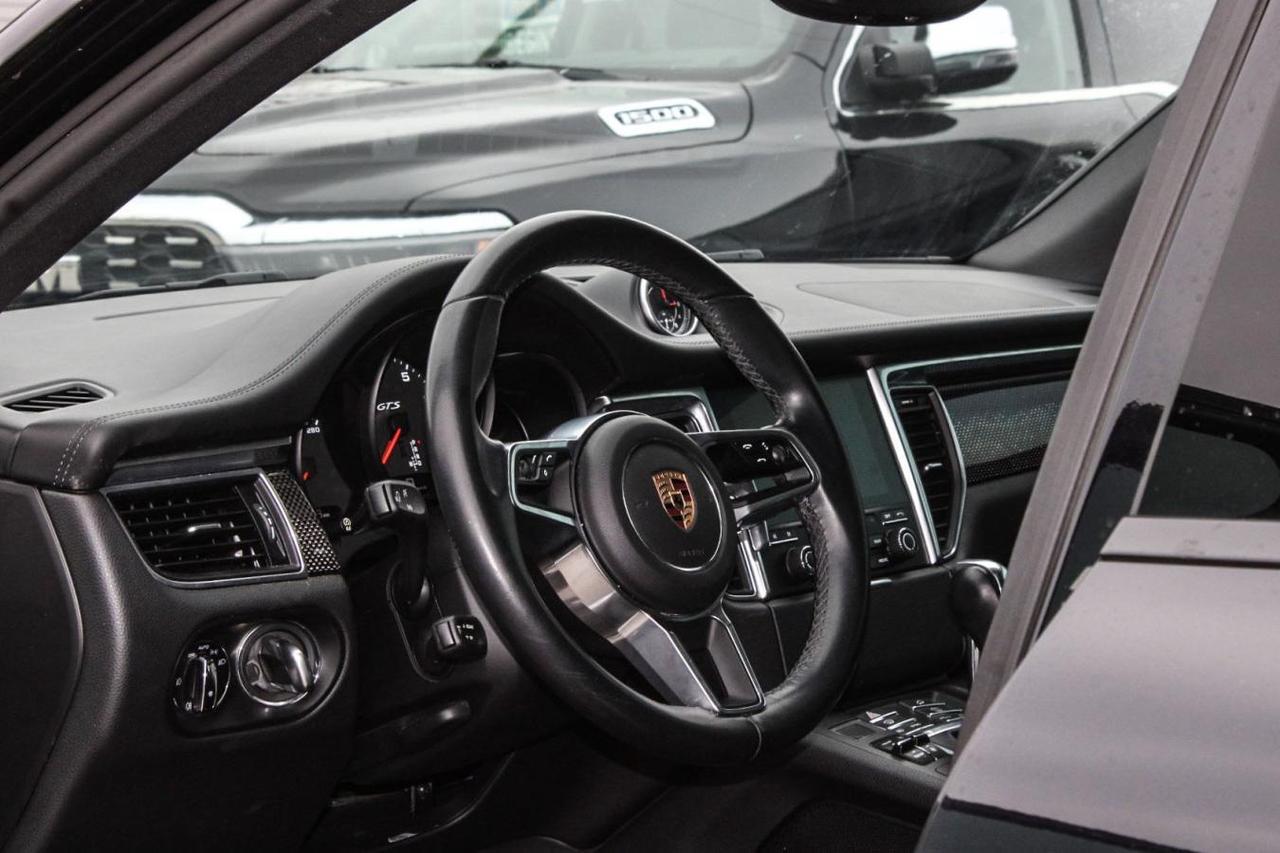 2018 Porsche Macan GTS  Gps BkpCam HtdSeats Moonroof Photo