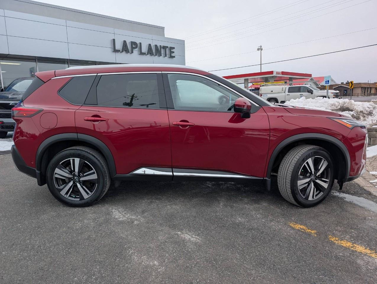 2023 Nissan Rogue AWD Platinum Photo