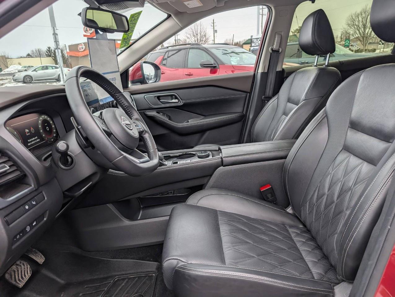 2023 Nissan Rogue AWD Platinum Photo