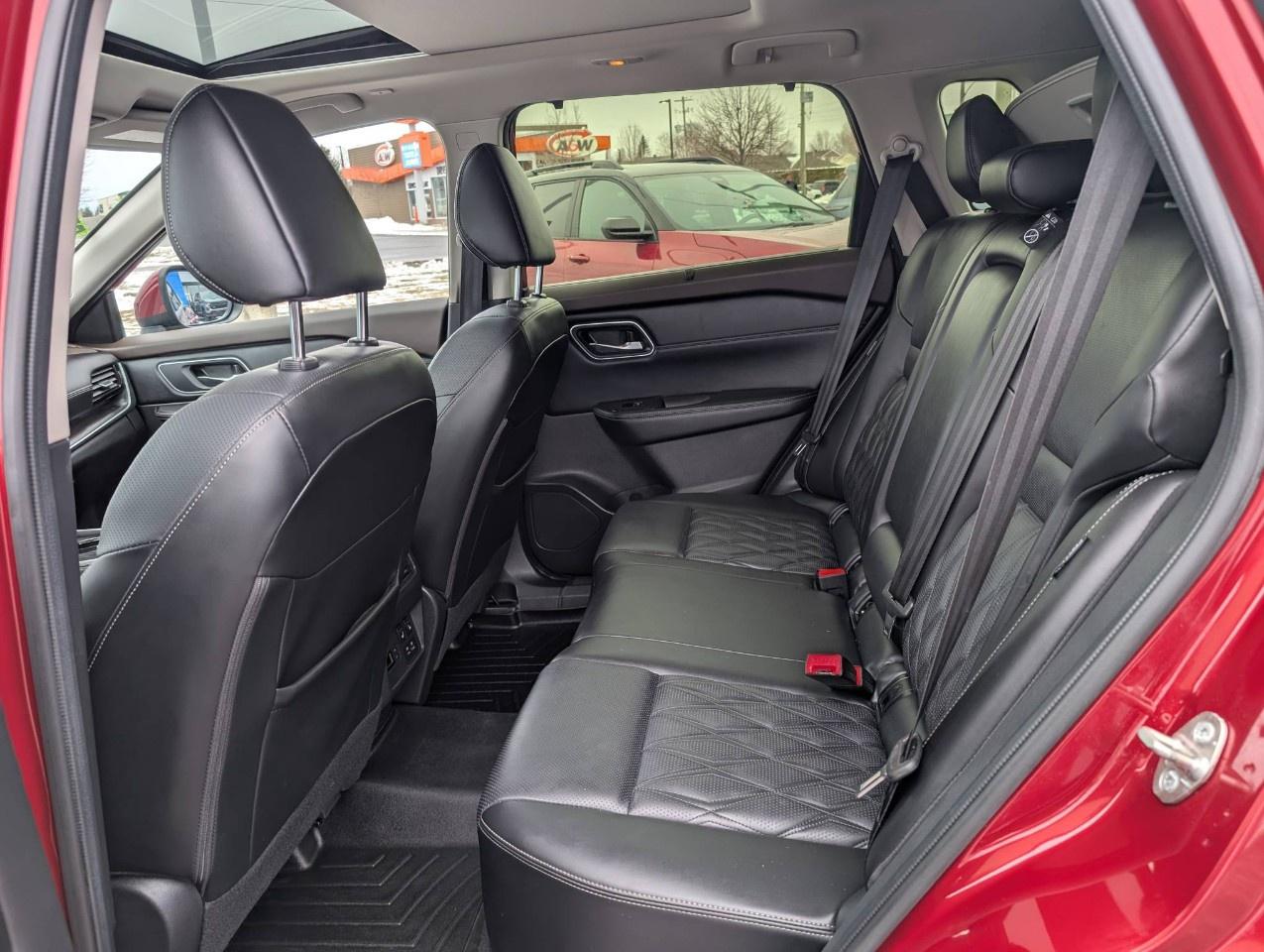 2023 Nissan Rogue AWD Platinum Photo