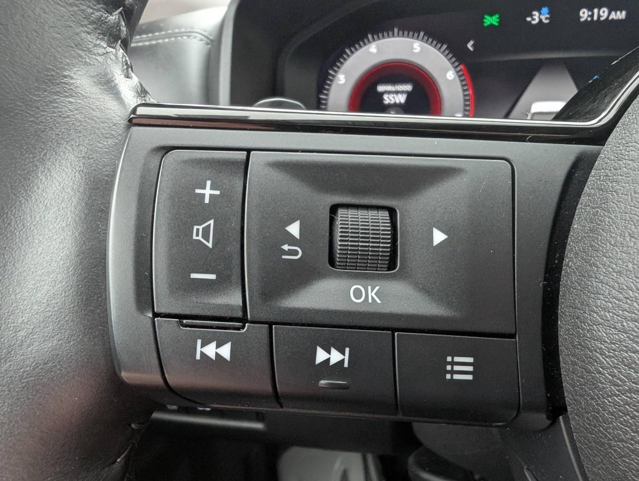 2023 Nissan Rogue AWD Platinum Photo