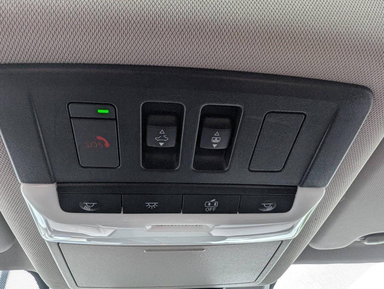 2023 Nissan Rogue AWD Platinum Photo