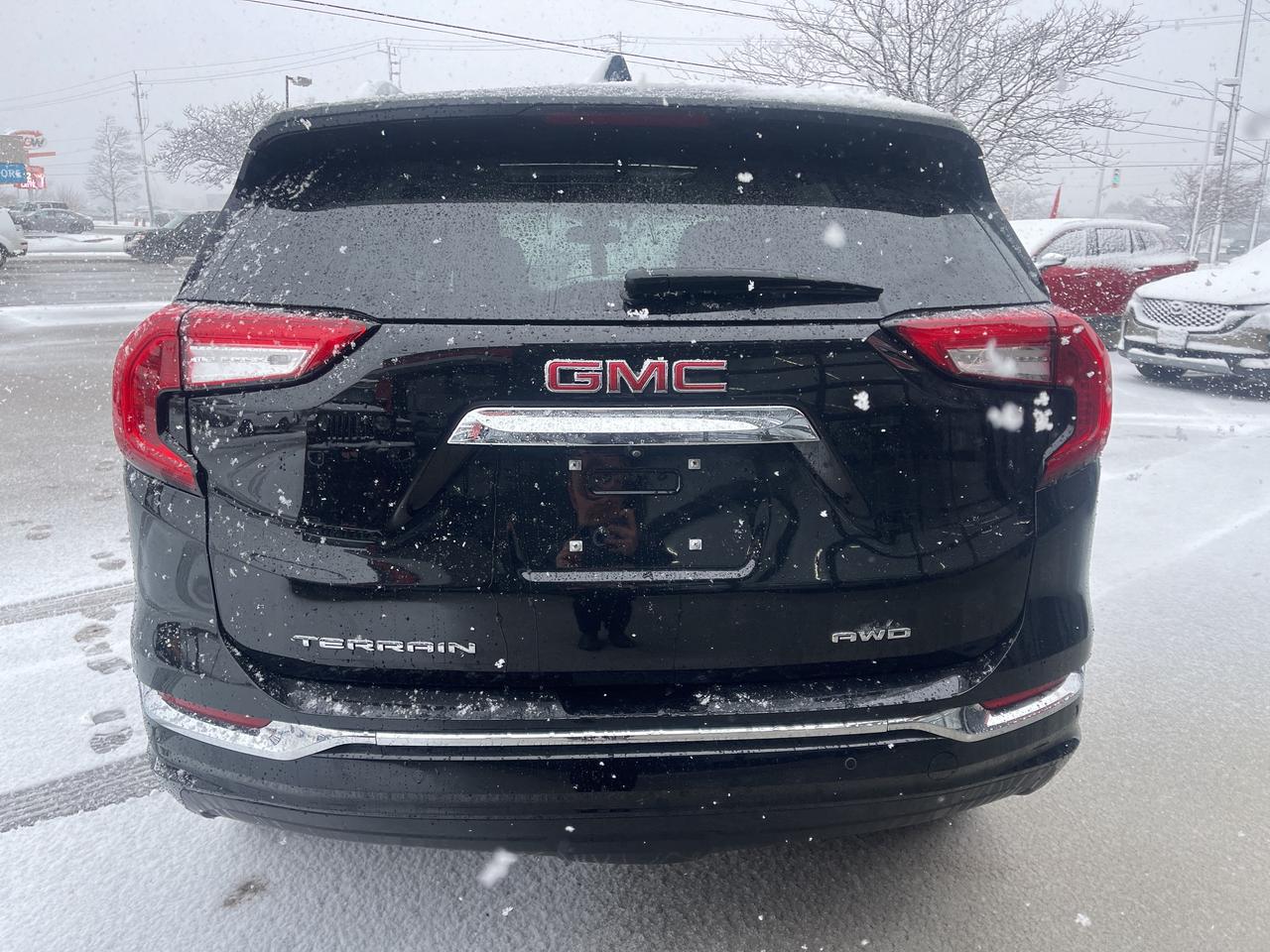 2024 GMC Terrain Denali   WOW KMS   Htd/Cooled Lthr   Pano   Nav Photo