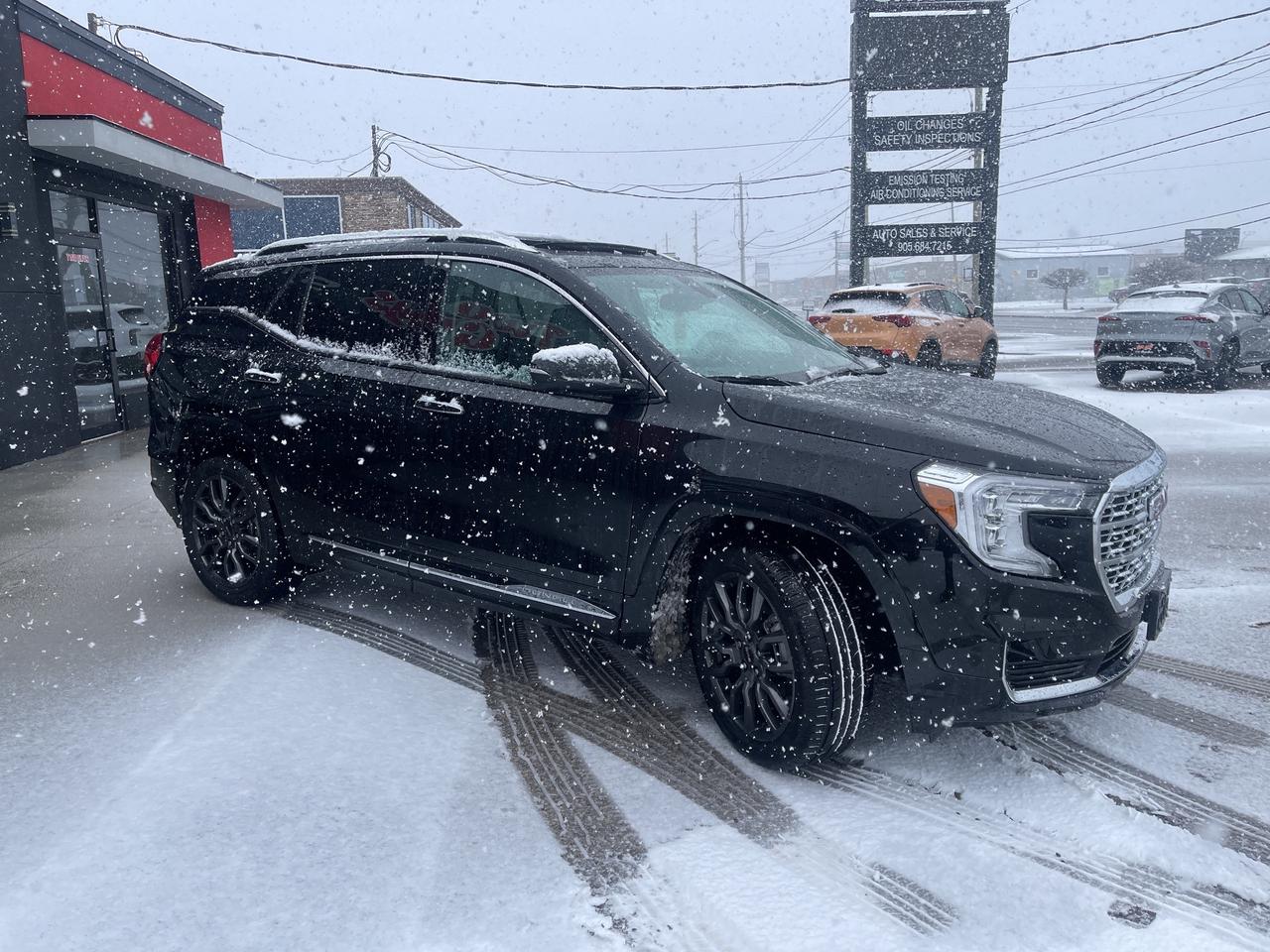 2024 GMC Terrain Denali   WOW KMS   Htd/Cooled Lthr   Pano   Nav Photo