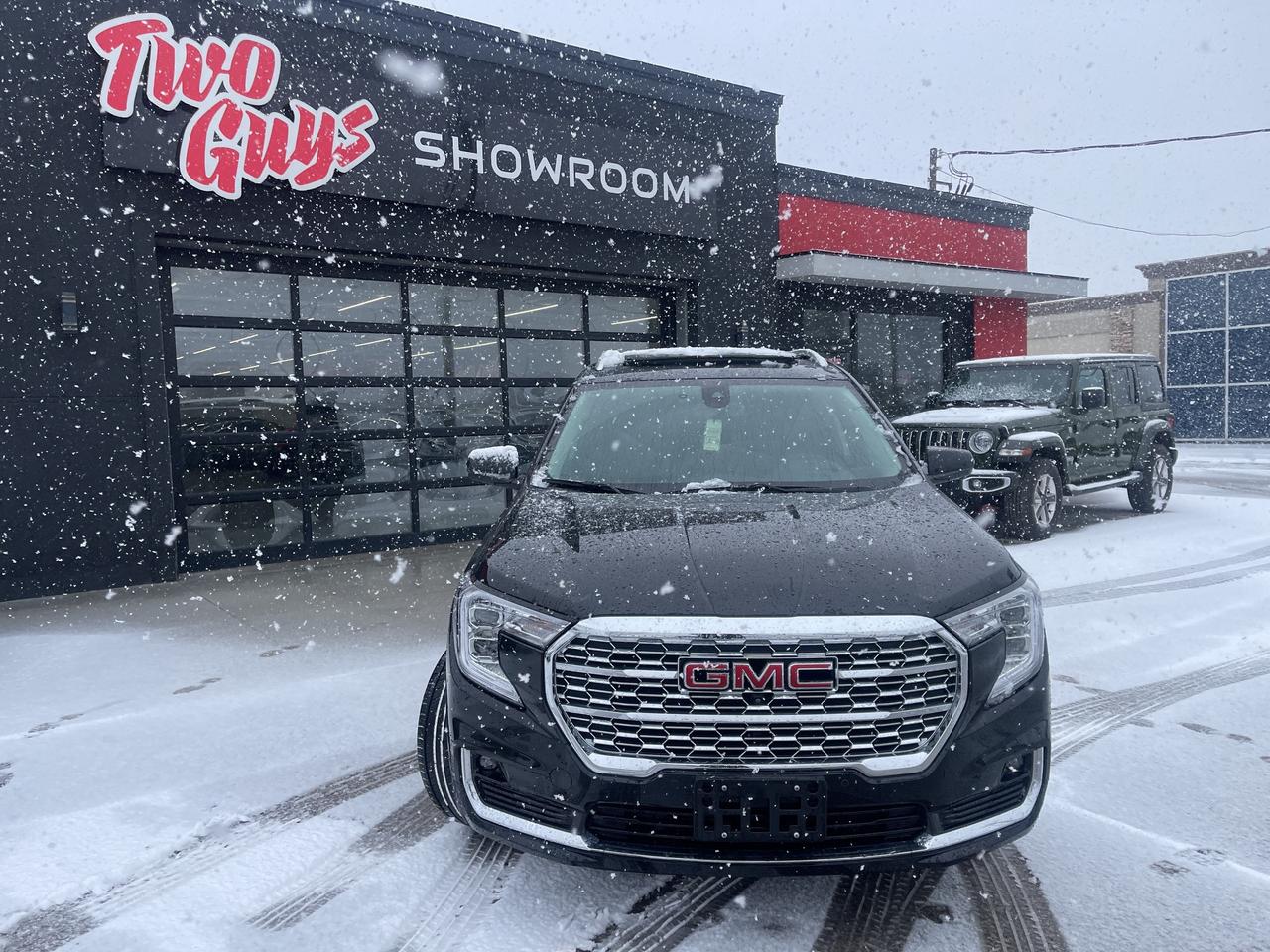 2024 GMC Terrain Denali   WOW KMS   Htd/Cooled Lthr   Pano   Nav Photo