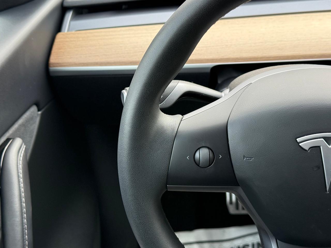 2020 Tesla Model Y LONG RANGE   AWD   ONE OWNER   NO ACCIDENT Photo