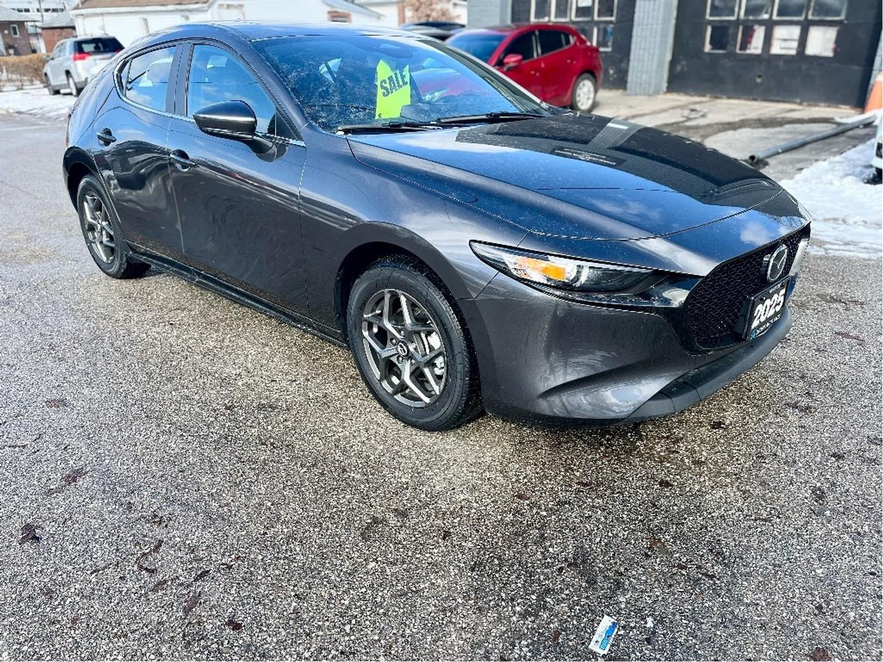 2025 Mazda MAZDA3 GS LUXURY HATCH CERTIFIED Photo