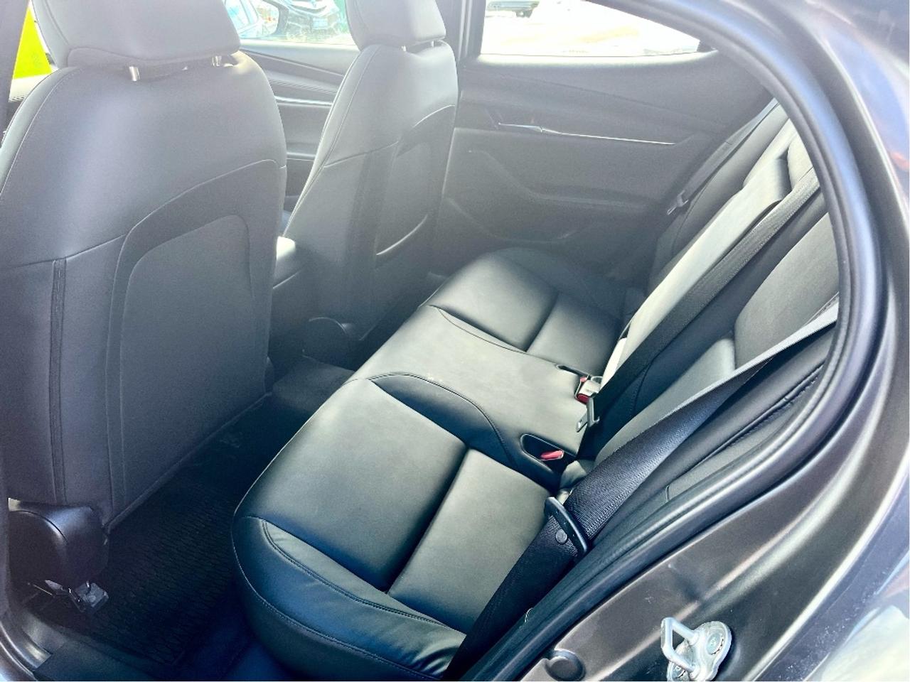 2025 Mazda MAZDA3 GS LUXURY HATCH CERTIFIED Photo