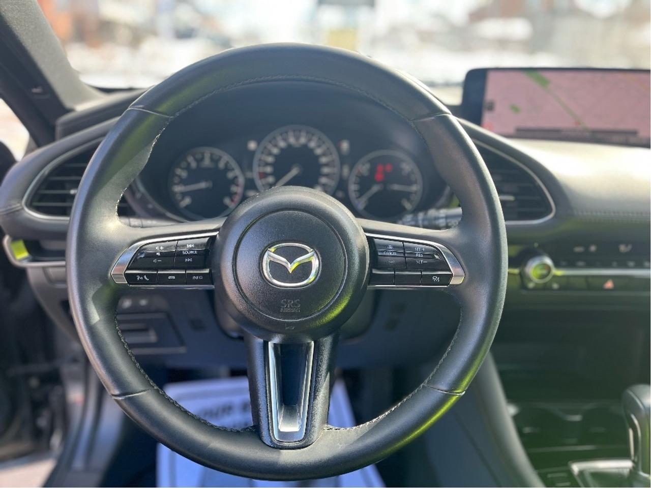 2025 Mazda MAZDA3 GS LUXURY HATCH CERTIFIED Photo