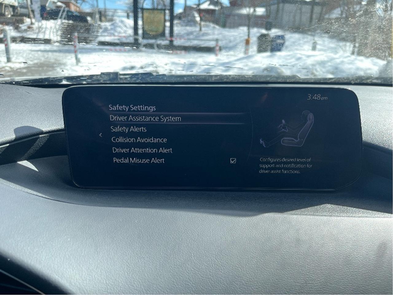 2025 Mazda MAZDA3 GS LUXURY HATCH CERTIFIED Photo