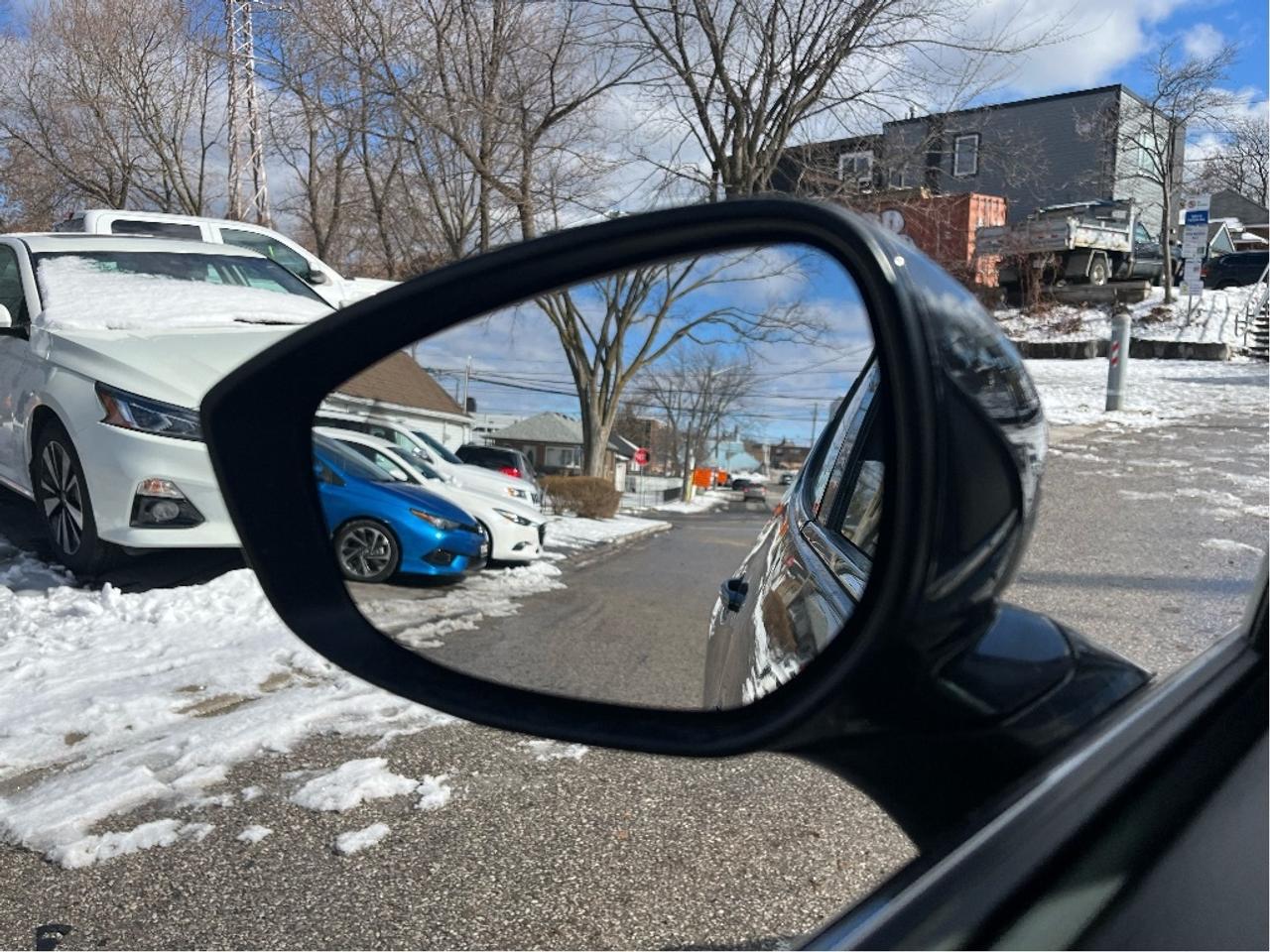 2025 Mazda MAZDA3 GS LUXURY HATCH CERTIFIED Photo