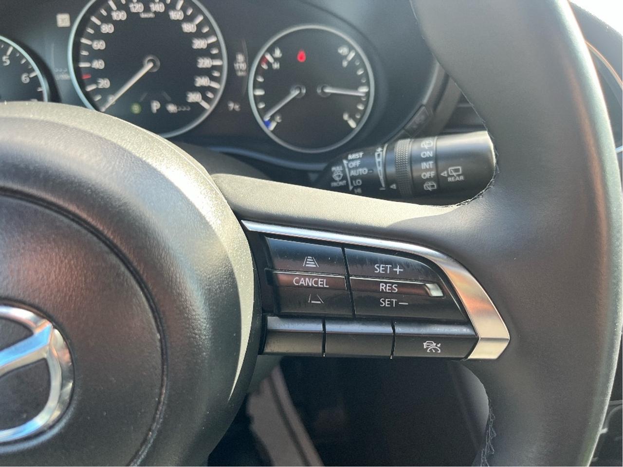 2025 Mazda MAZDA3 GS LUXURY HATCH CERTIFIED Photo