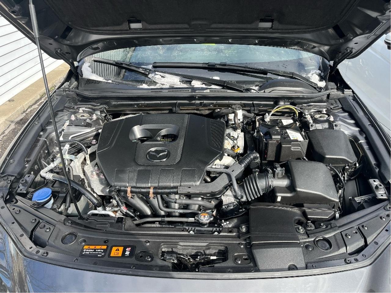 2025 Mazda MAZDA3 GS LUXURY HATCH CERTIFIED Photo