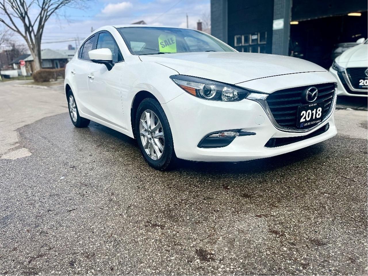2018 Mazda MAZDA3 GS NAVIGATION CERTIFIED Photo2