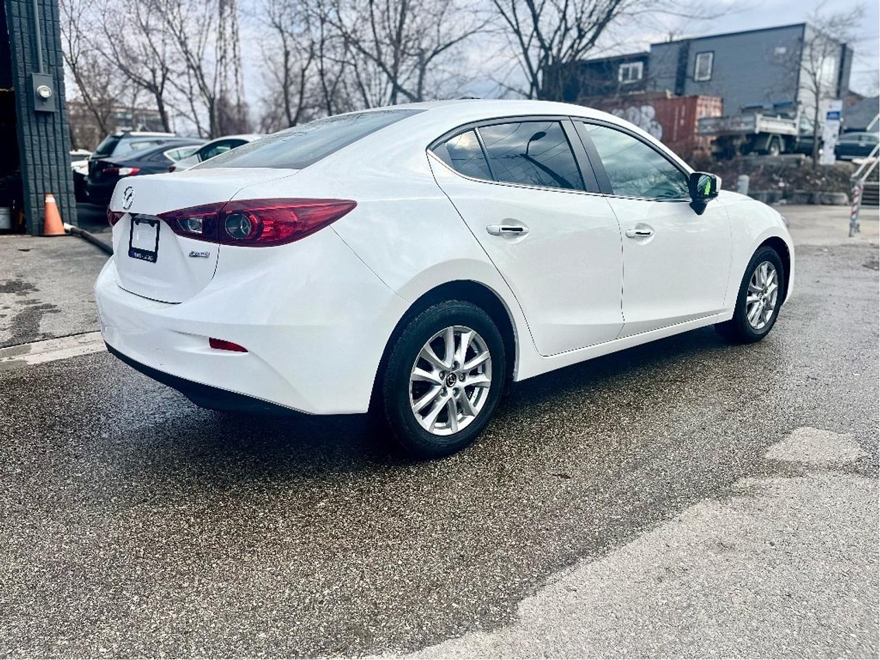 2018 Mazda MAZDA3 GS NAVIGATION CERTIFIED Photo