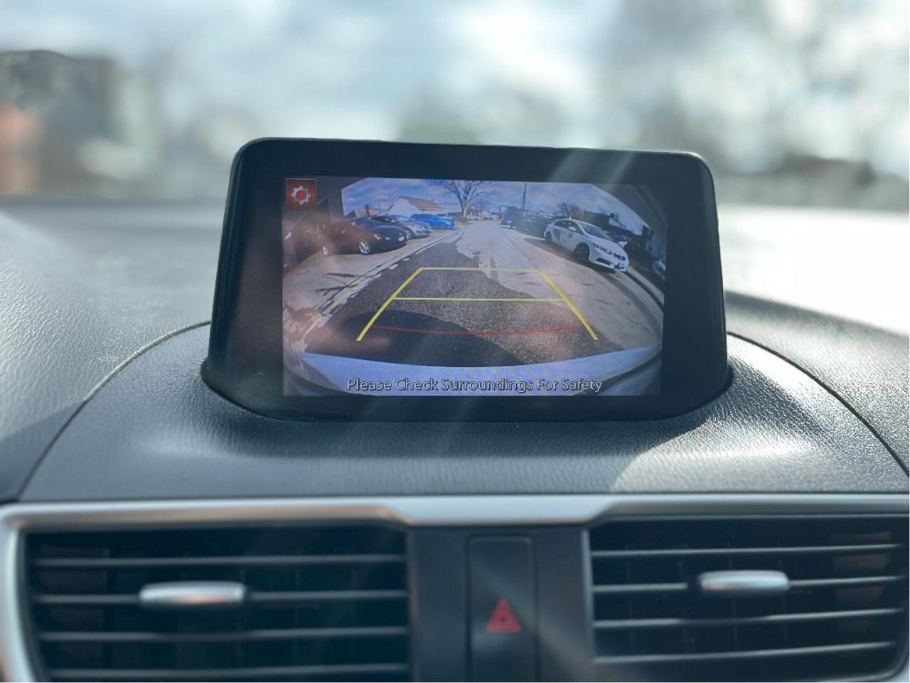 2018 Mazda MAZDA3 GS NAVIGATION CERTIFIED Photo