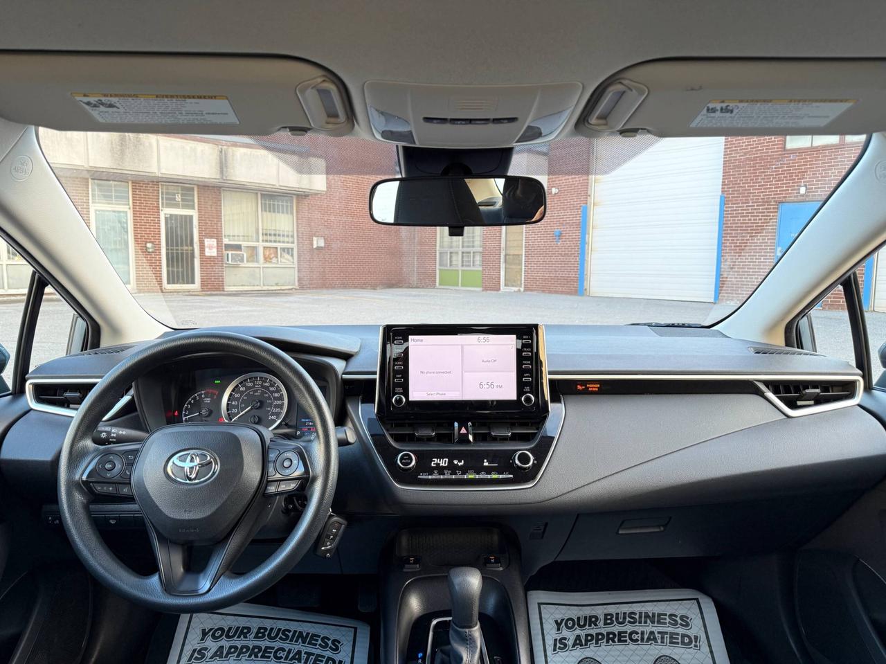 2020 Toyota Corolla LE   NO ACCIDENT Photo