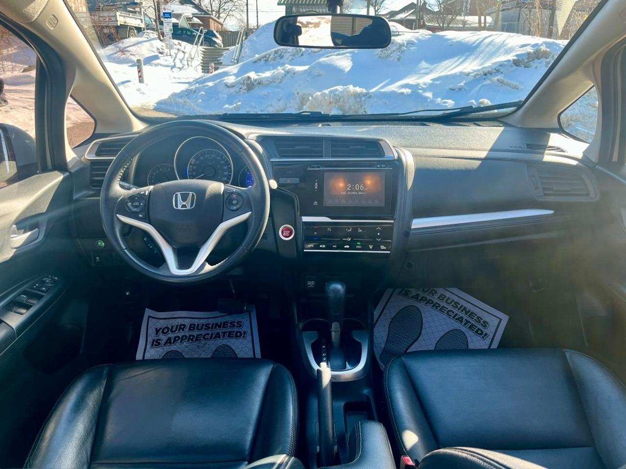 2017 Honda Fit EXL LEATHER CERTIFIED Photo