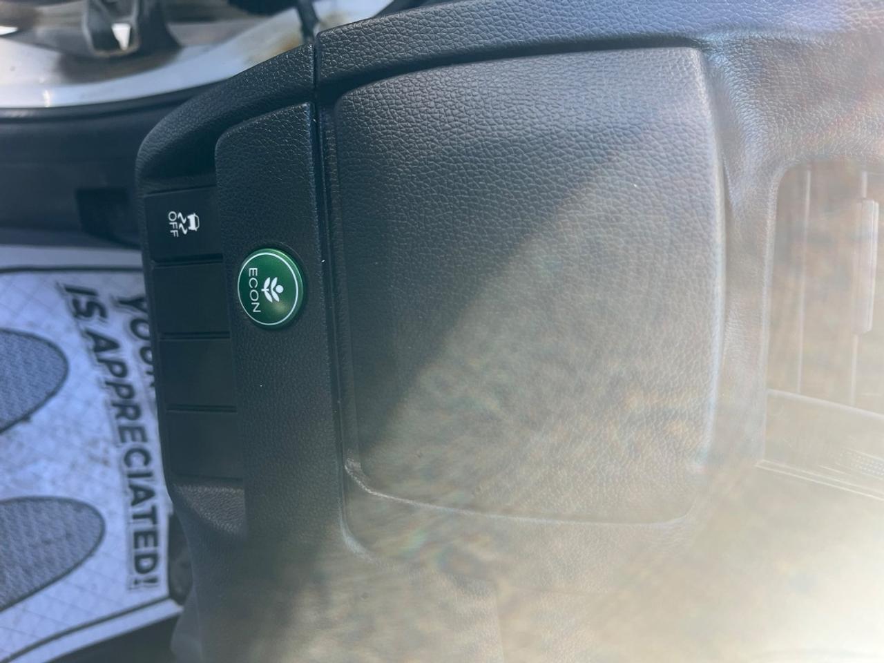 2017 Honda Fit EXL LEATHER CERTIFIED Photo