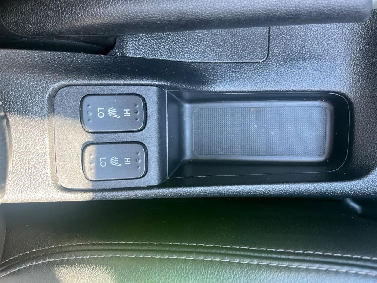 2017 Honda Fit EXL LEATHER CERTIFIED Photo