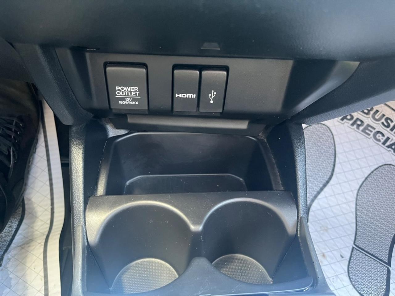 2017 Honda Fit EXL LEATHER CERTIFIED Photo