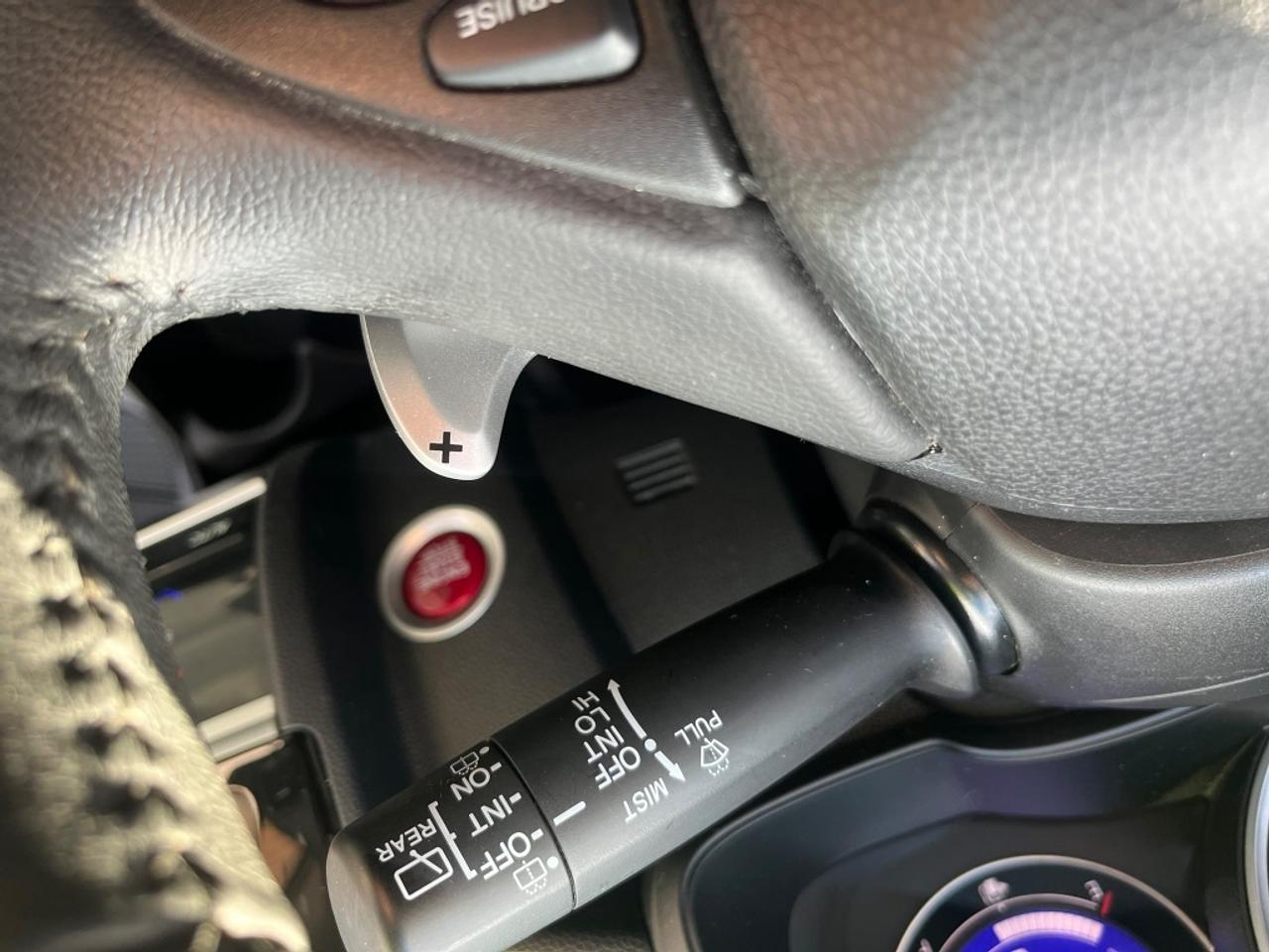 2017 Honda Fit EXL LEATHER CERTIFIED Photo