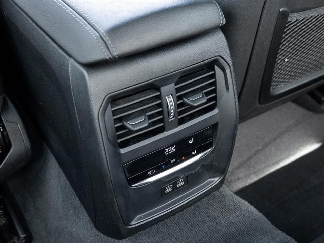 2022 BMW M440 i xDrive 2dr All-Wheel Drive Coupe Photo