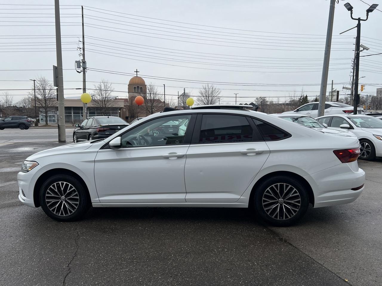 2019 Volkswagen Jetta Highline   Leather   Sunroof   Htd Seats Photo