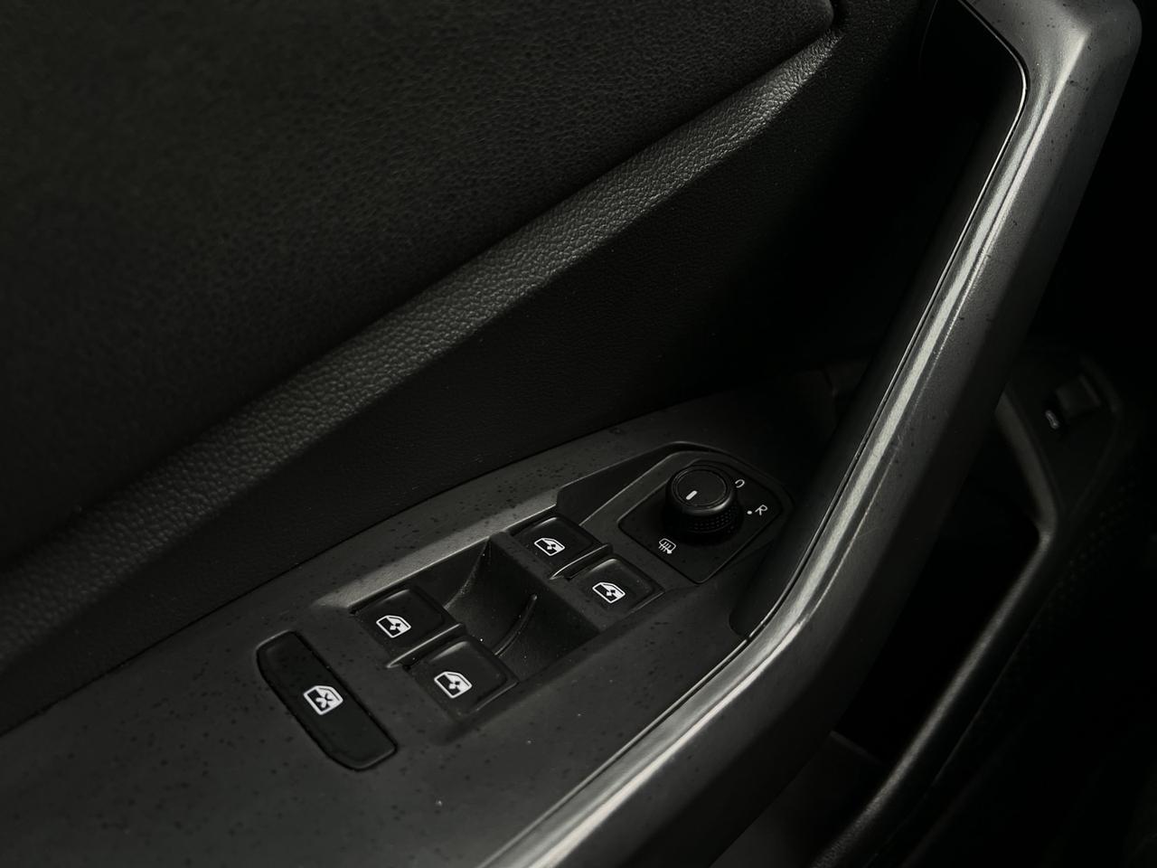 2019 Volkswagen Jetta Highline   Leather   Sunroof   Htd Seats Photo