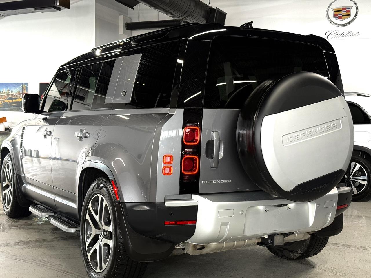 2023 Land Rover Defender No Accidents l 110S l AWD l Land Rover Warranty l Photo4