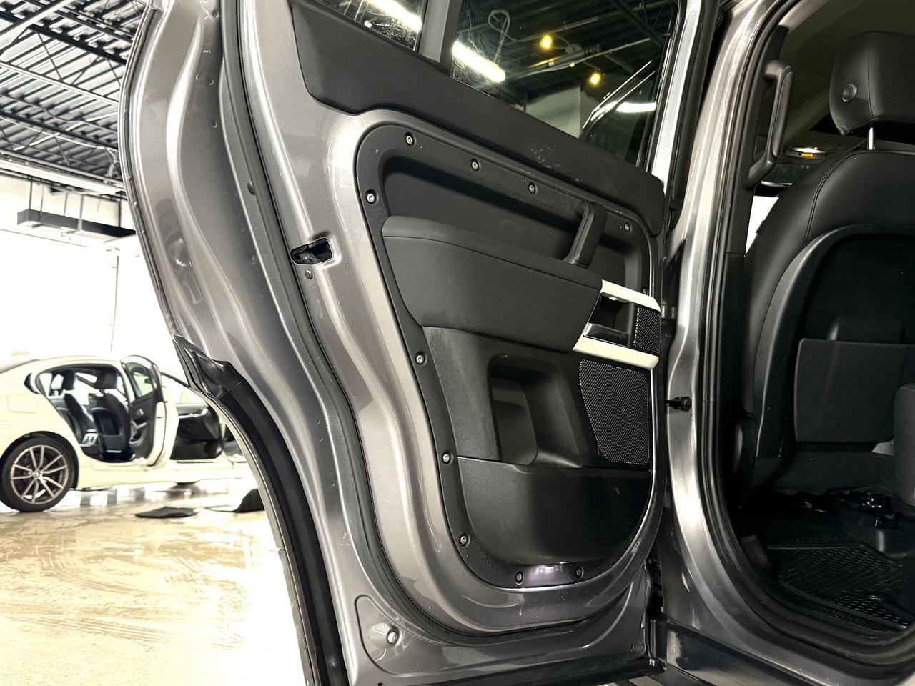 2023 Land Rover Defender No Accidents l 110S l AWD l Land Rover Warranty l Photo