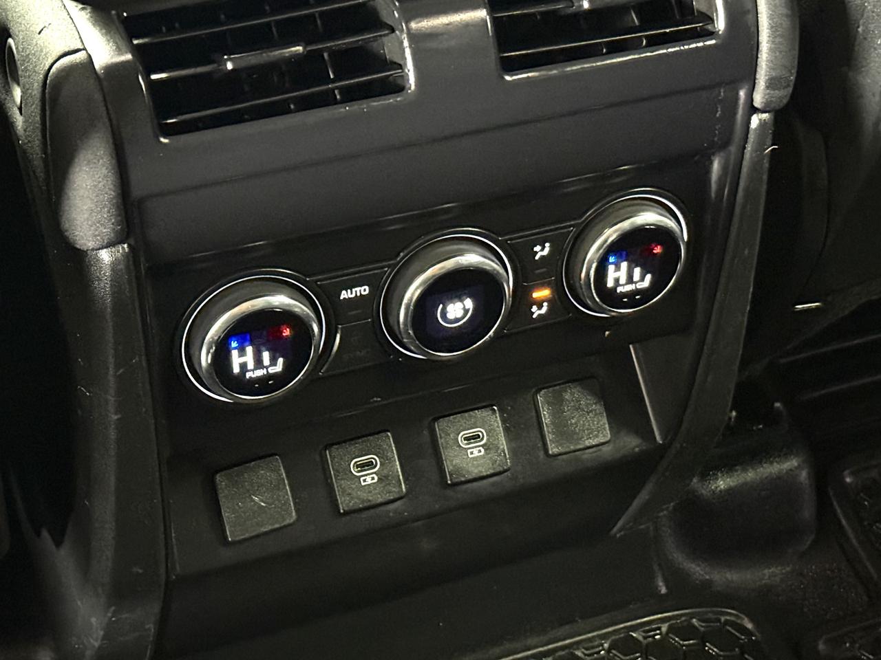 2023 Land Rover Defender No Accidents l 110S l AWD l Land Rover Warranty l Photo