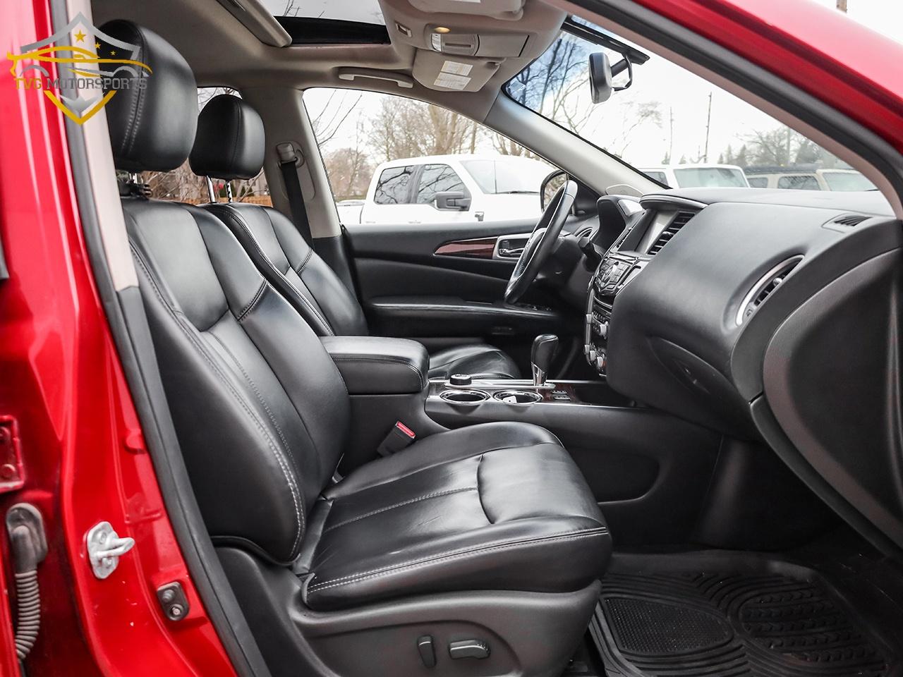 2015 Nissan Pathfinder SL 4WD PREMIUM TECH PACK - SAFETY INCLUDED! Photo